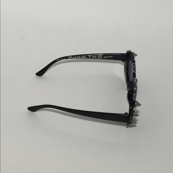 β€οΈSOLDβ€οΈ "The AnnArchEeInnDaUSA1 SunKClasses" βπ½ - Picture 3 of 5